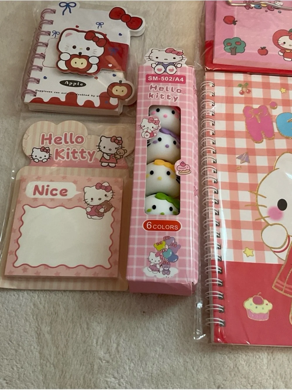 Hello Kitty Pink Red Stationery Set - Picture 2 of 4